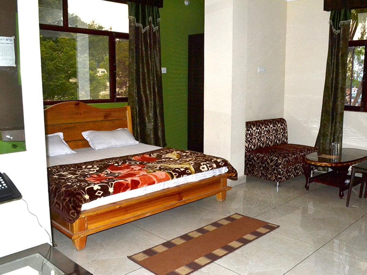 Oyo 37525 Hotel Mall Palace Pithoragarh Bagian luar foto