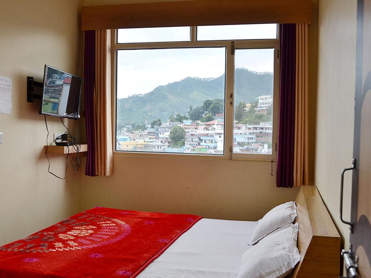 Oyo 37525 Hotel Mall Palace Pithoragarh Bagian luar foto