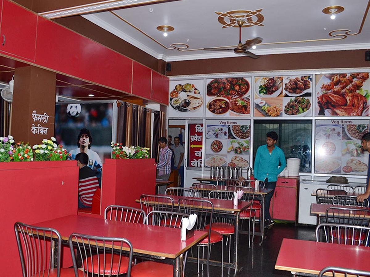 Oyo 37525 Hotel Mall Palace Pithoragarh Bagian luar foto