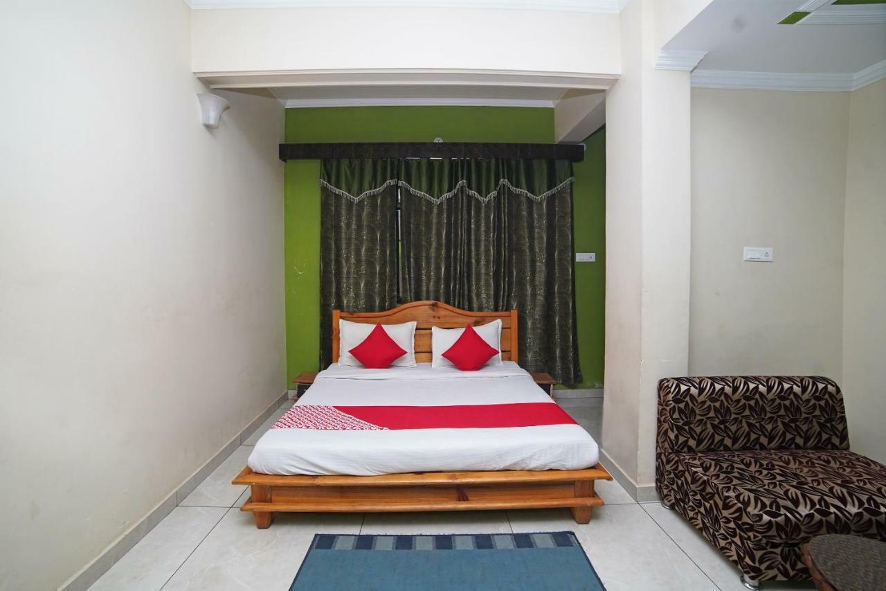 Oyo 37525 Hotel Mall Palace Pithoragarh Bagian luar foto