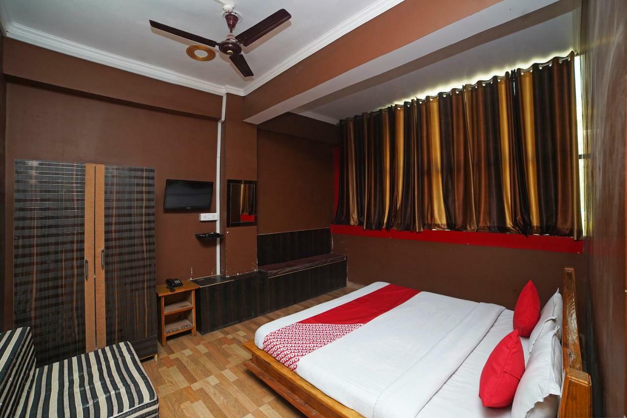 Oyo 37525 Hotel Mall Palace Pithoragarh Bagian luar foto