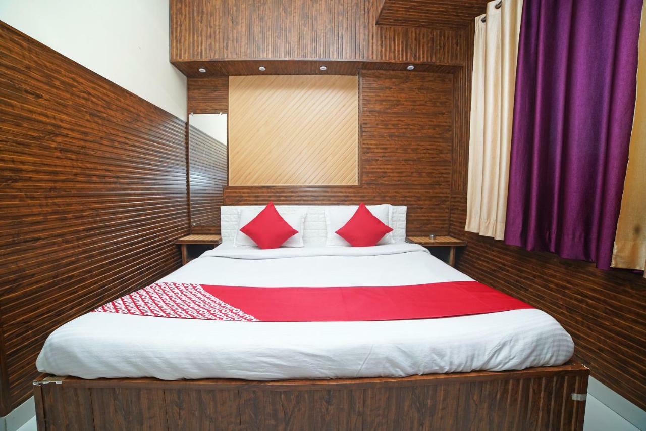 Oyo 37525 Hotel Mall Palace Pithoragarh Bagian luar foto