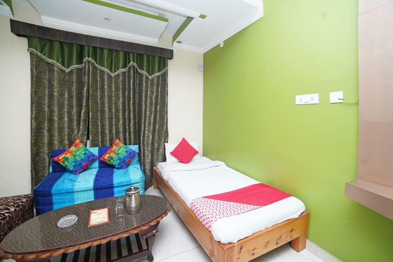 Oyo 37525 Hotel Mall Palace Pithoragarh Bagian luar foto