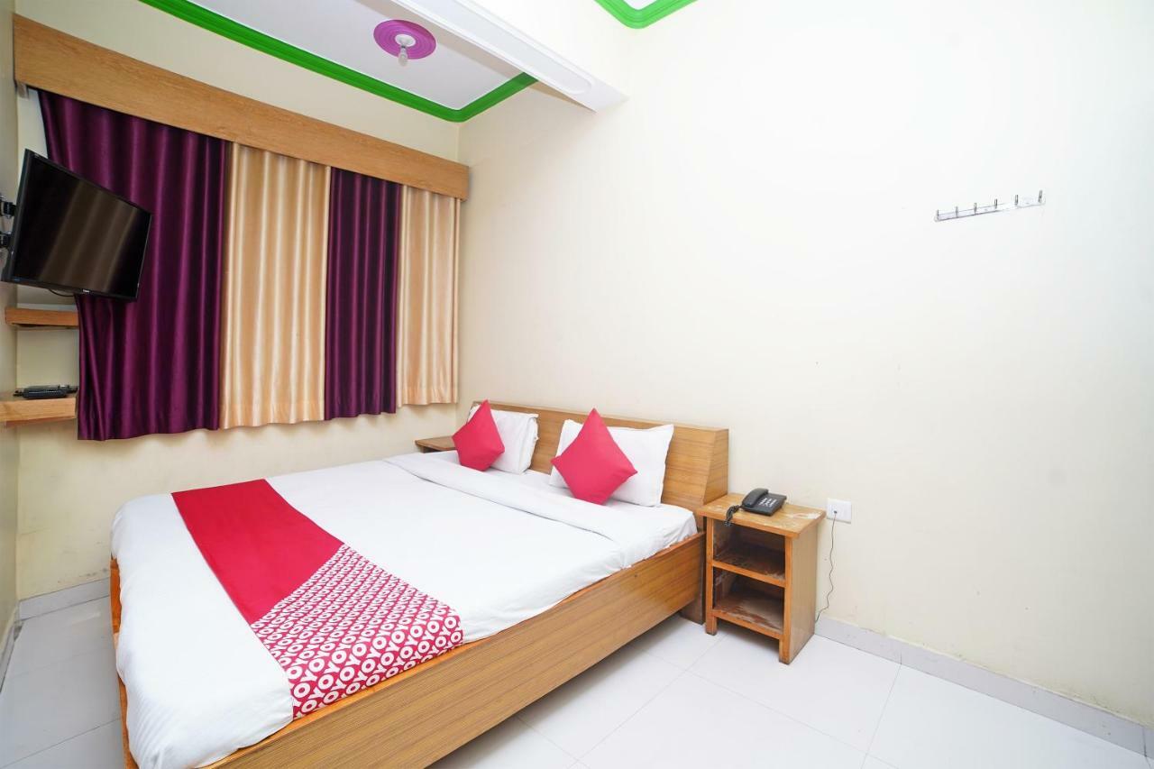 Oyo 37525 Hotel Mall Palace Pithoragarh Bagian luar foto